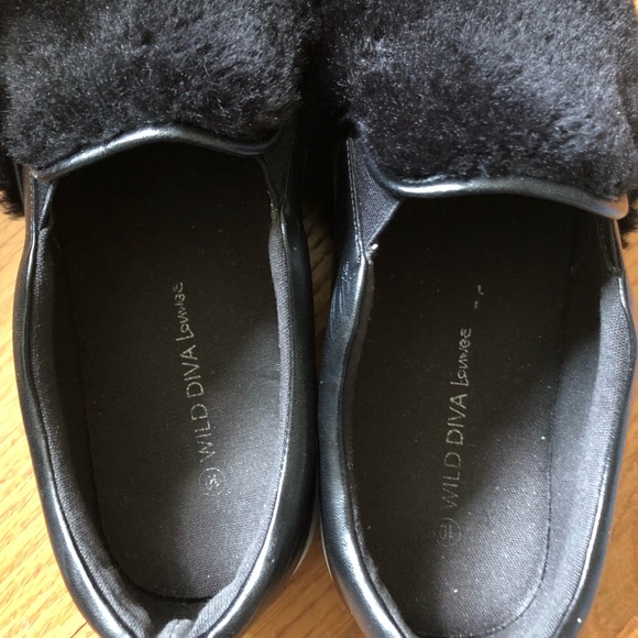 Wild Diva Lounge Sneakers - Picture 2 of 5